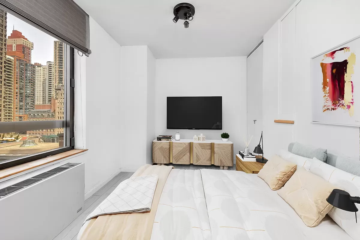 $1,395,000 | 630 1st Avenue, Unit 10L | Murray Hill