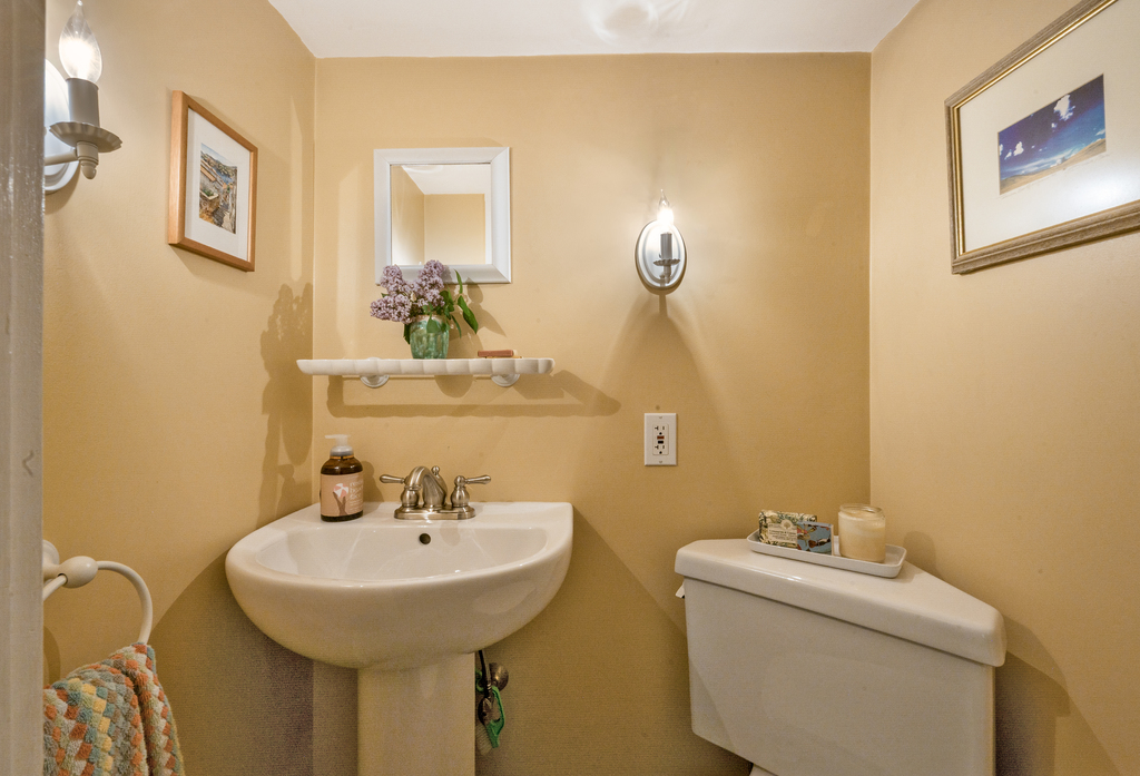 38 Berkeley Street Reading, MA 01867 - Photo 28 of 50