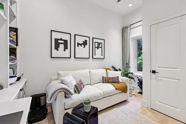 $699,900 | 1328 Maryland Avenue Northeast, Unit 2, Washington, DC 20002