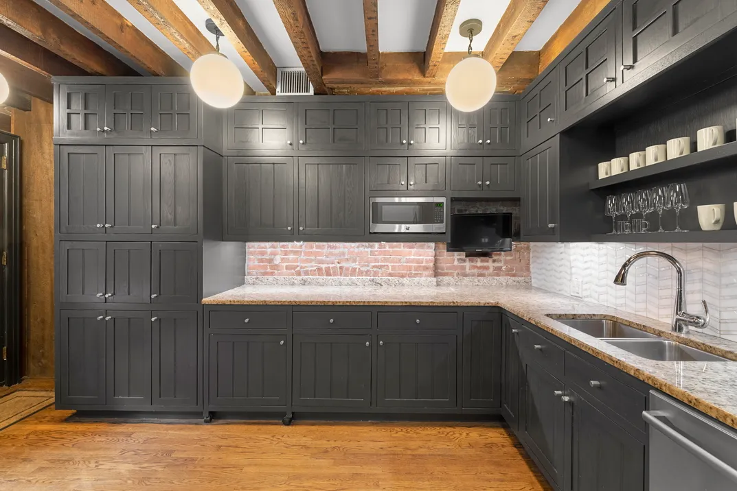 $55,000 | 209 East 61st Street | Lenox Hill