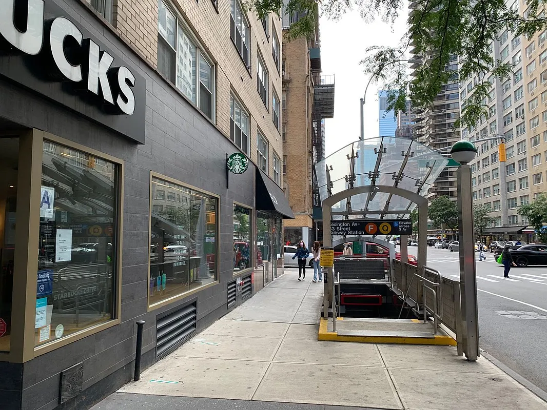 210 East 63rd Street, Unit 8C Manhattan, NY 10065 - Photo 11 of 12 a view of steet with sitting area