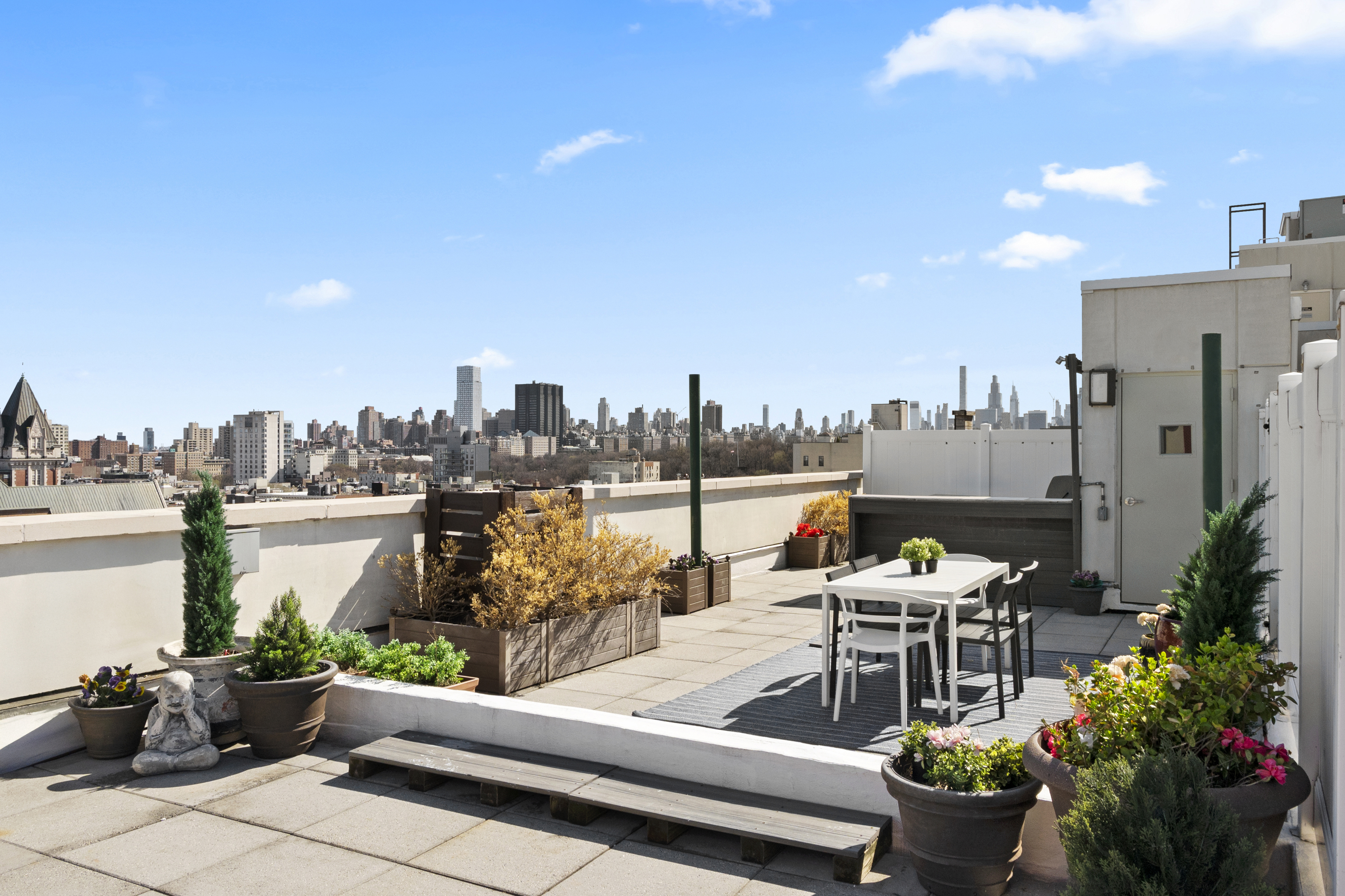 301 West 115th Street, Unit PH4C Manhattan, NY 10026 - Photo 10 of 15 a view of a terrace with sitting area