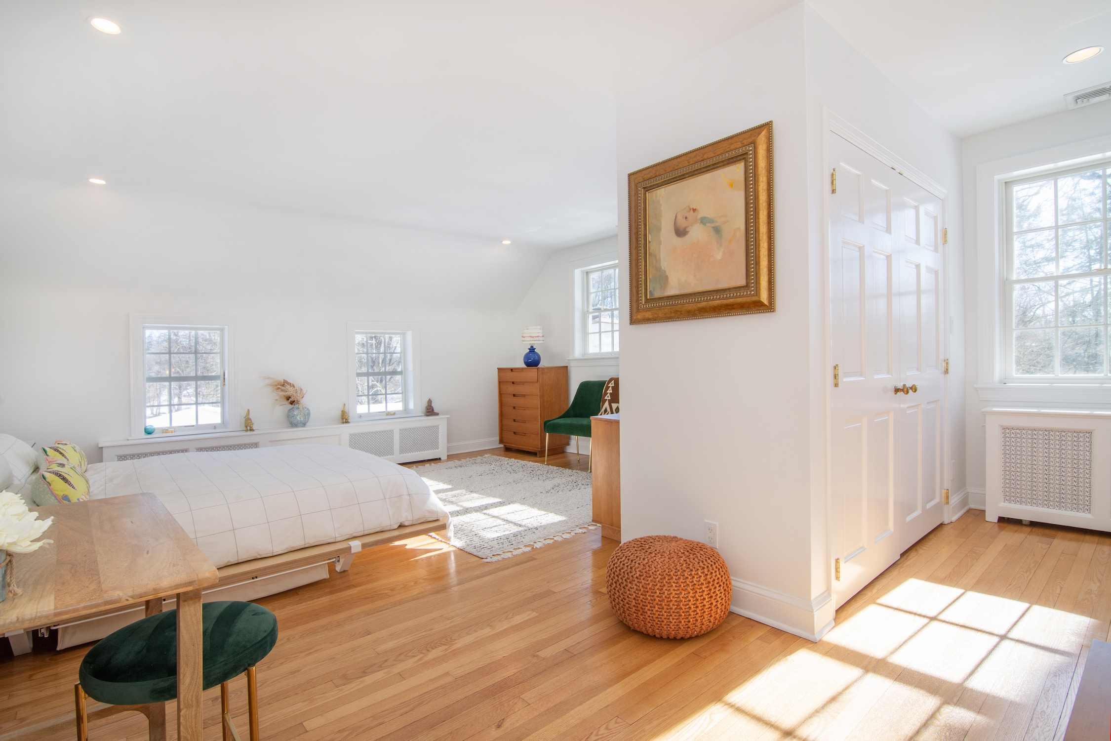 41 Harris Road Katonah, NY 10536 - Photo 24 of 48 a living room with furniture and a table