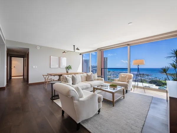 $3,495,000 | 1555 Kapiolani Boulevard, Unit 2002, Honolulu, HI 96814
