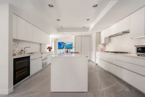 $18,000,000 | 737 Park Avenue, Unit 19A | Lenox Hill