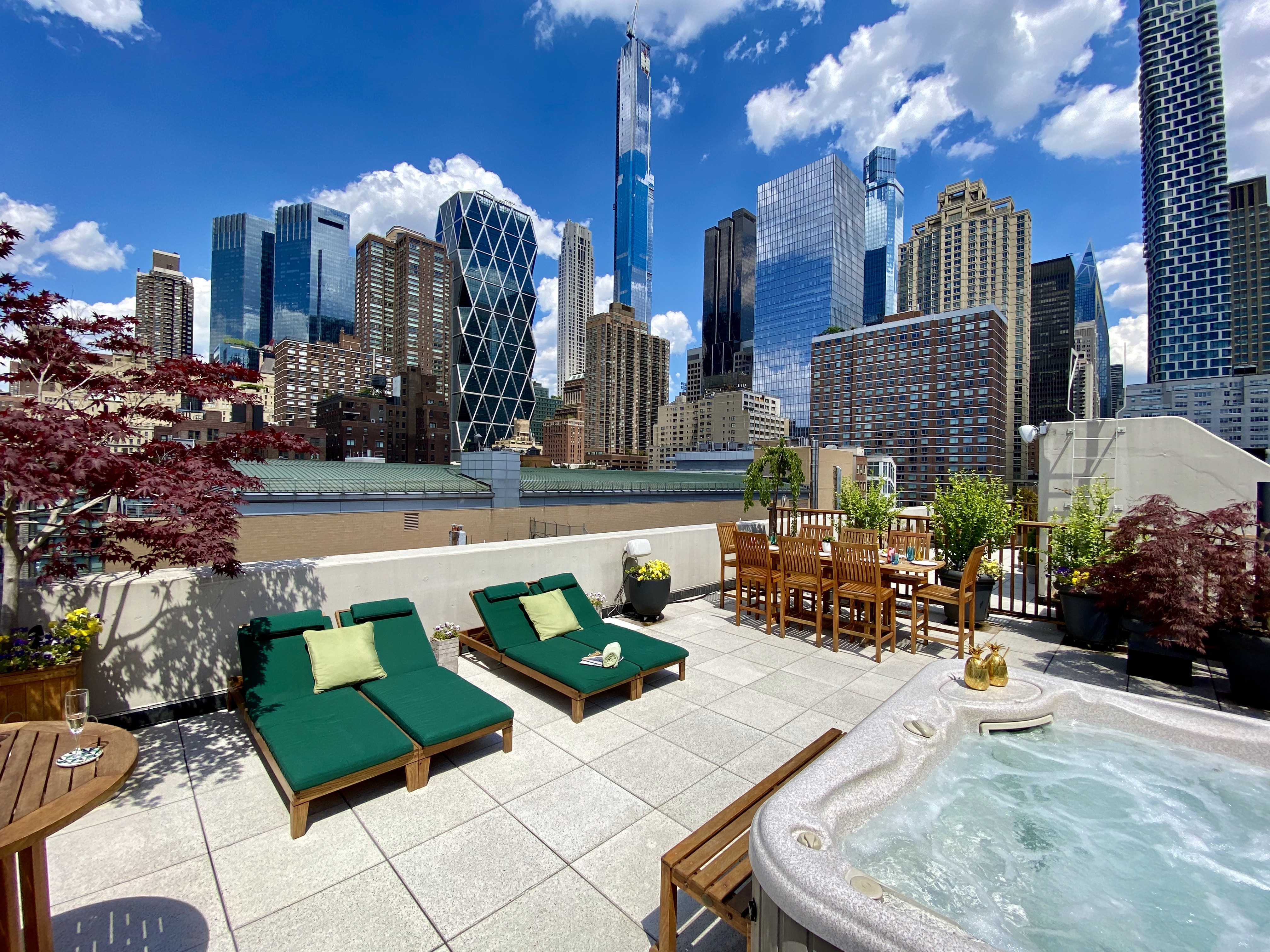 350 West 53rd Street, Unit PHB Manhattan, NY 10019 - Photo 19 of 34 a view of yard in front of building