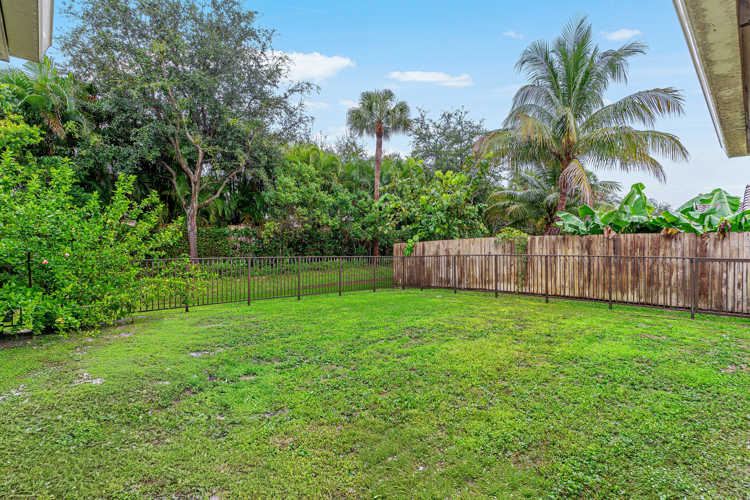 9077 Old Pine Road Boca Raton, FL 33428 - Photo 29 of 40 Gallery Image 29
