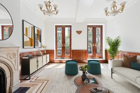 $3,999,000 | 245 East 52nd Street | Midtown East