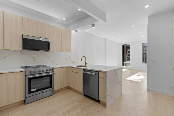 $8,750 | 234 Flatbush Avenue, Unit 2 | Park Slope