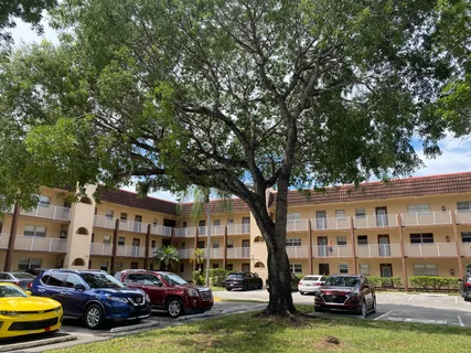 $109,800 | 8861 Sunrise Lakes Boulevard, Sunrise, FL 33322