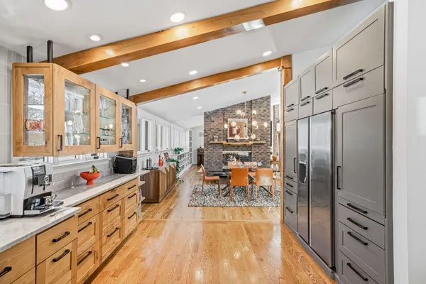 a very nice looking room with chairs