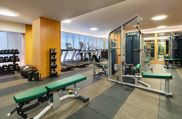 40 East End Avenue, Unit 9B Manhattan, NY 10028 - Photo 22 of 25 a view of a room with gym equipment