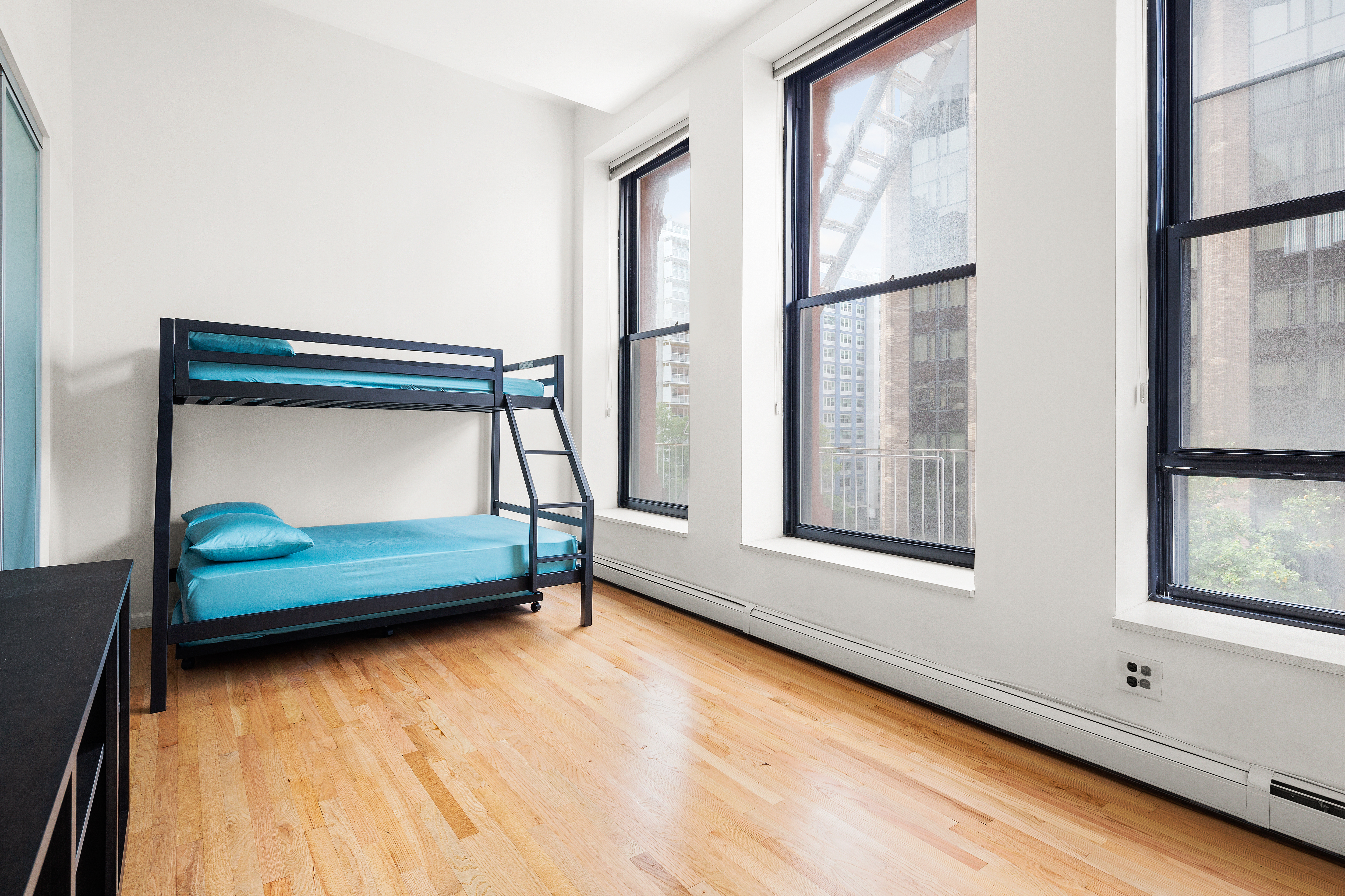 250 Mercer Street, Unit C414 Manhattan, NY 10012 - Photo 6 of 13