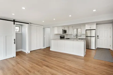 $795,000 | 286 Riverside Drive, Tiverton, RI 02878