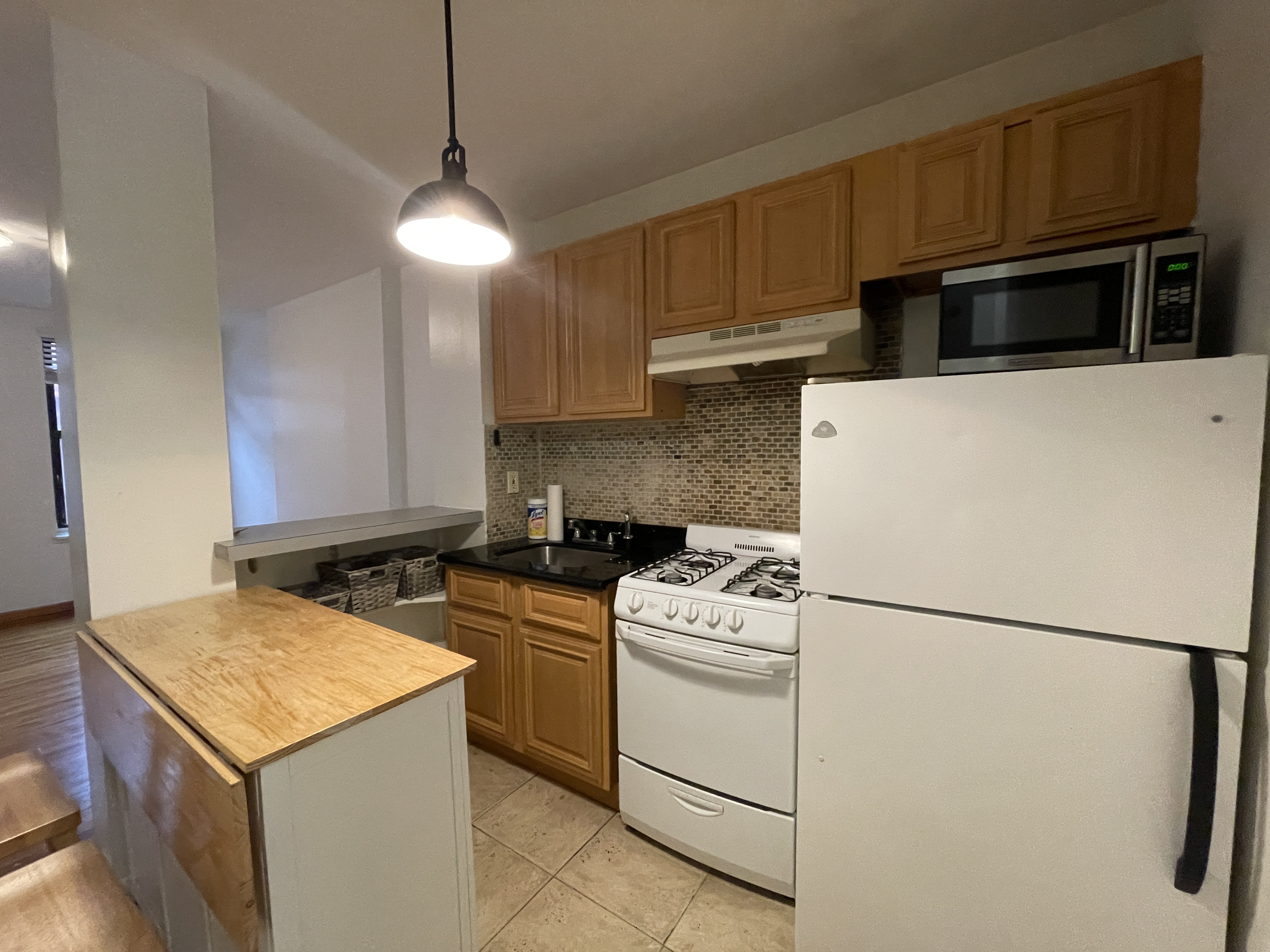 336 East 61st Street, Unit 8 Manhattan, NY 10065 - Photo 3 of 8