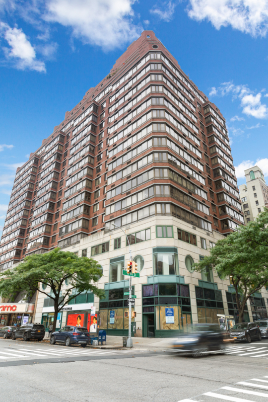 225 West 83rd Street, Unit 8L Manhattan, NY 10024 - Photo 12 of 18 a front view of a building