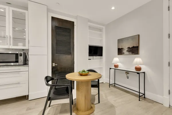 $774,900 | 2009 Columbia Road Northwest, Unit 2, Washington, DC 20009