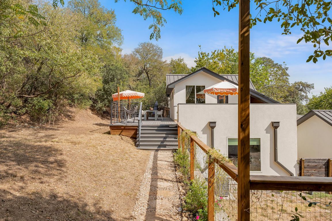 2812 Oak Springs Drive, Unit 2 Austin, TX 78702 - Photo 35 of 40