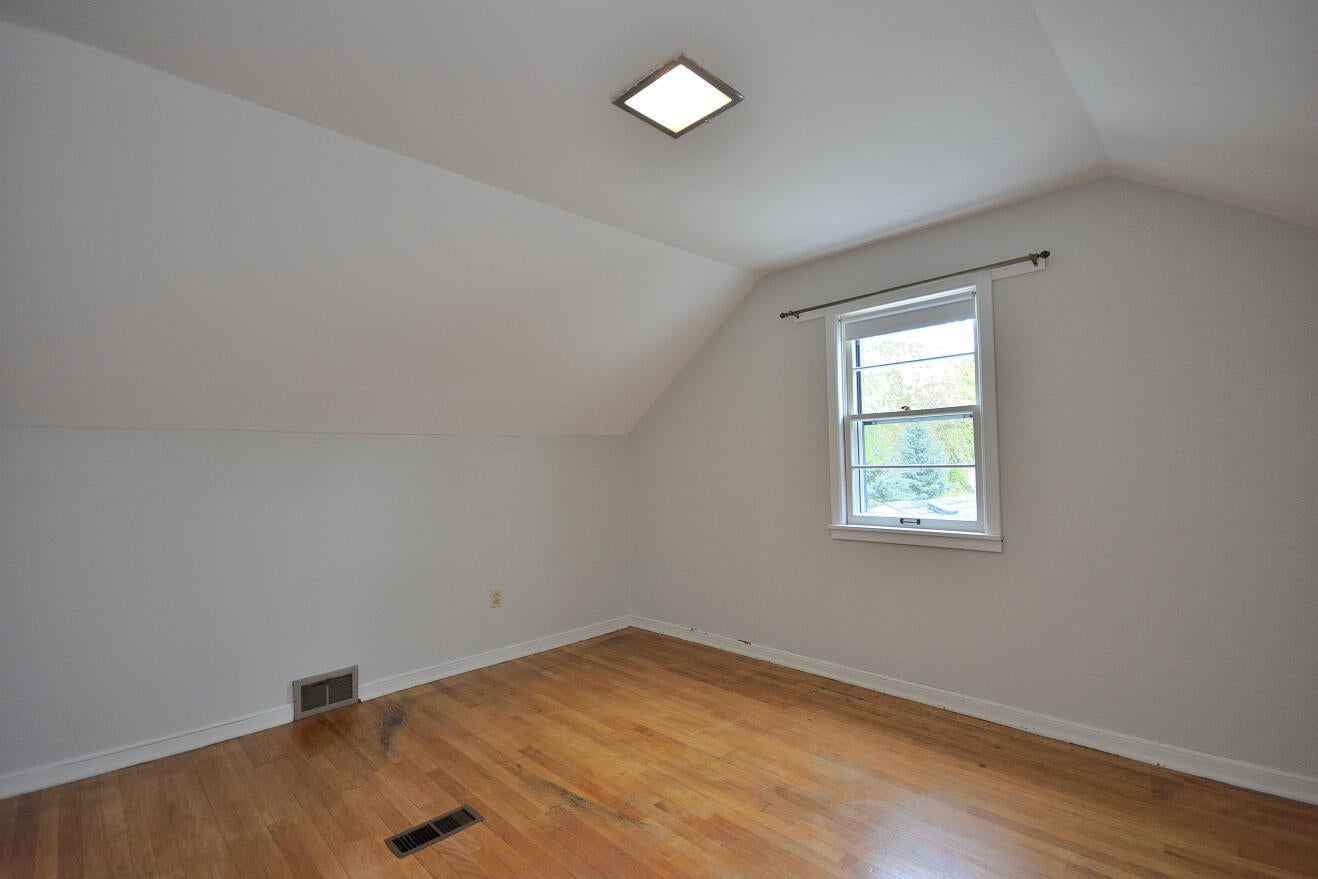 236 North 90th Street Milwaukee, WI 53226 - Photo 22 of 34