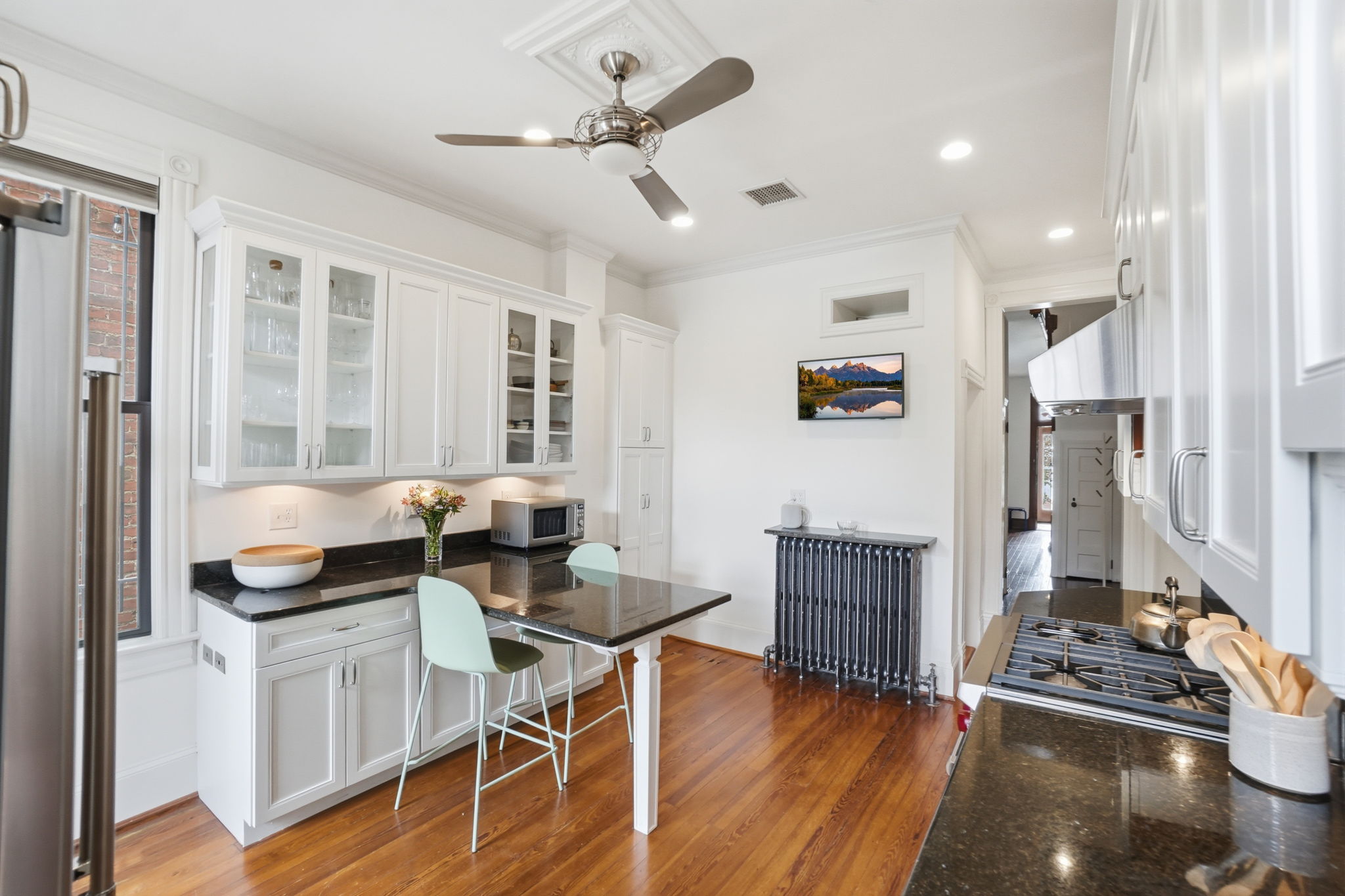 210 8th Street Southeast Washington, DC 20003 - Photo 17 of 47