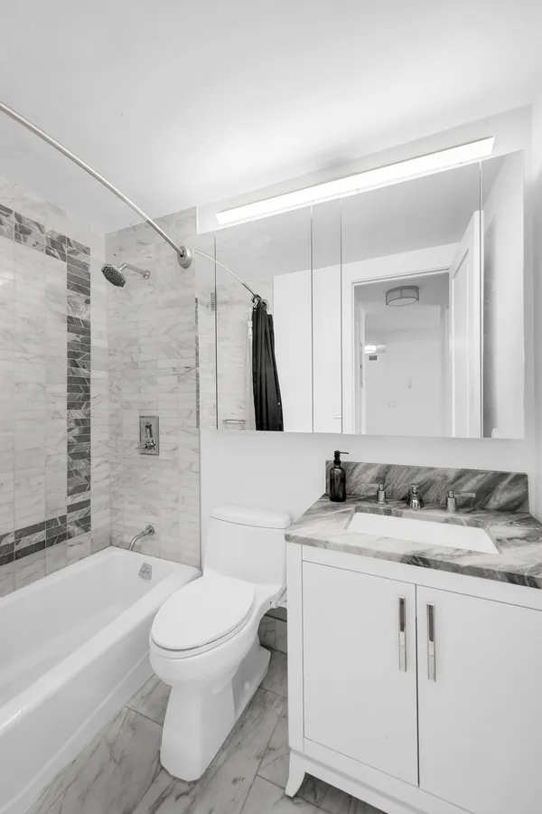 $1,100,000 | 200 East 94th Street, Unit 1412 | Upper East Side