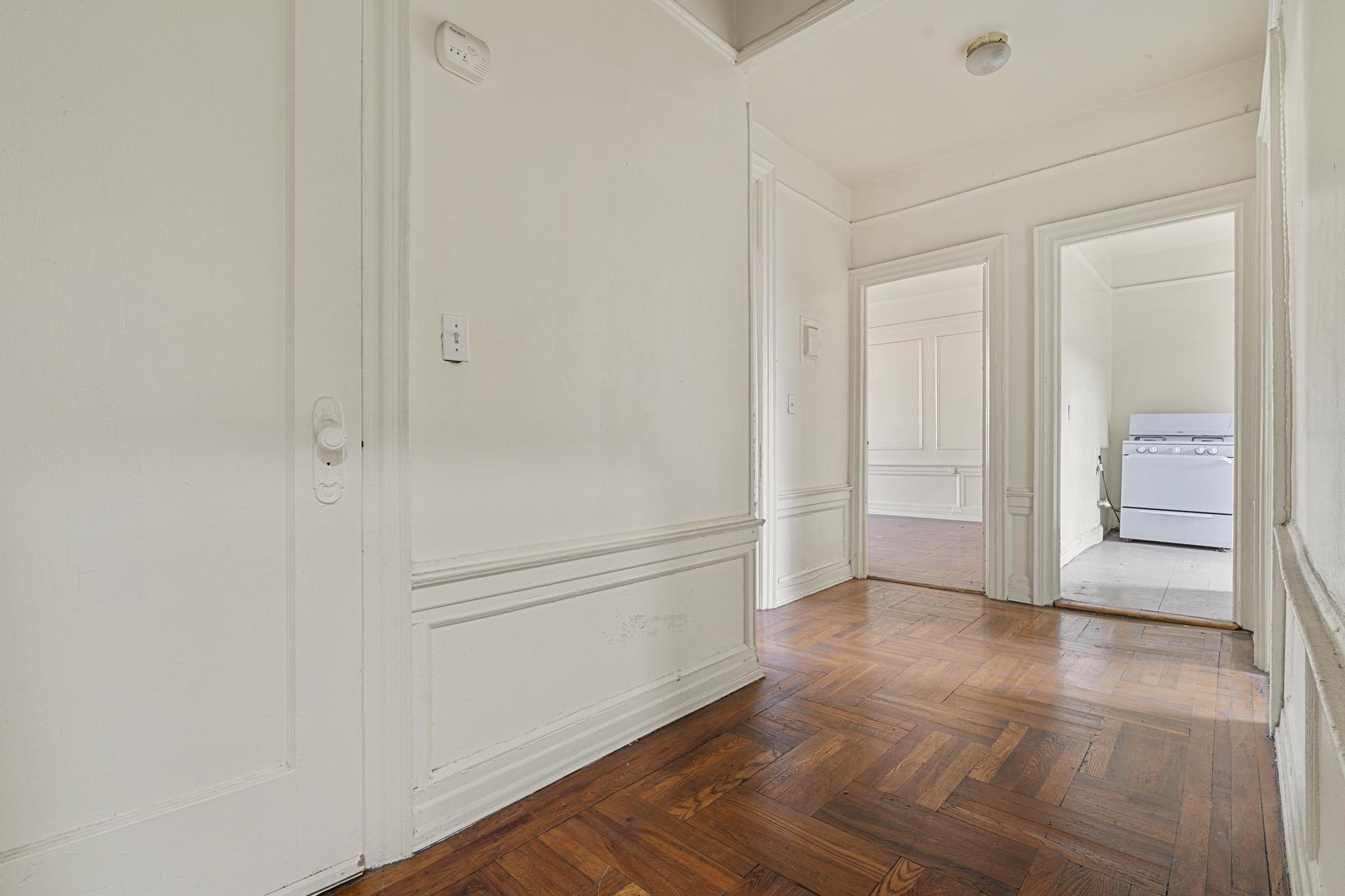 88 Brooklyn Avenue, Unit D5 Brooklyn, NY 11216 - Photo 8 of 8 a view of an empty room
