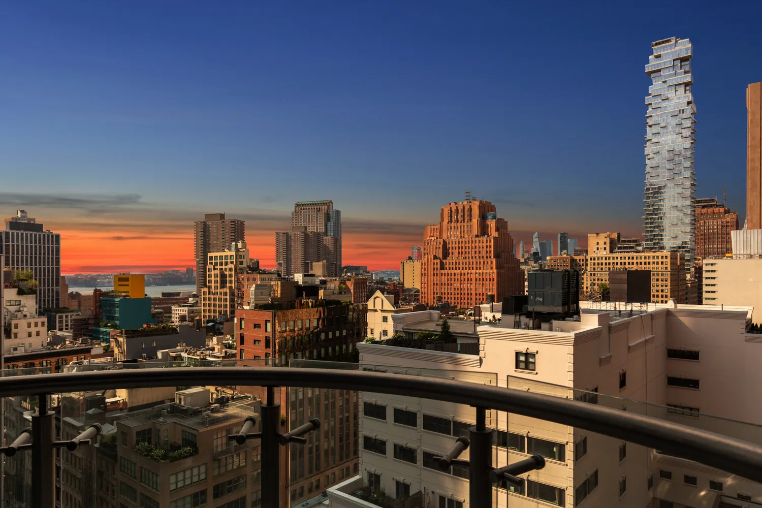 $2,700,000 | 19 Park Place, Unit 14A | TriBeCa