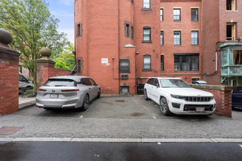 $3,250,000 | 20 Gloucester Street, Unit 3, Boston, MA 02115