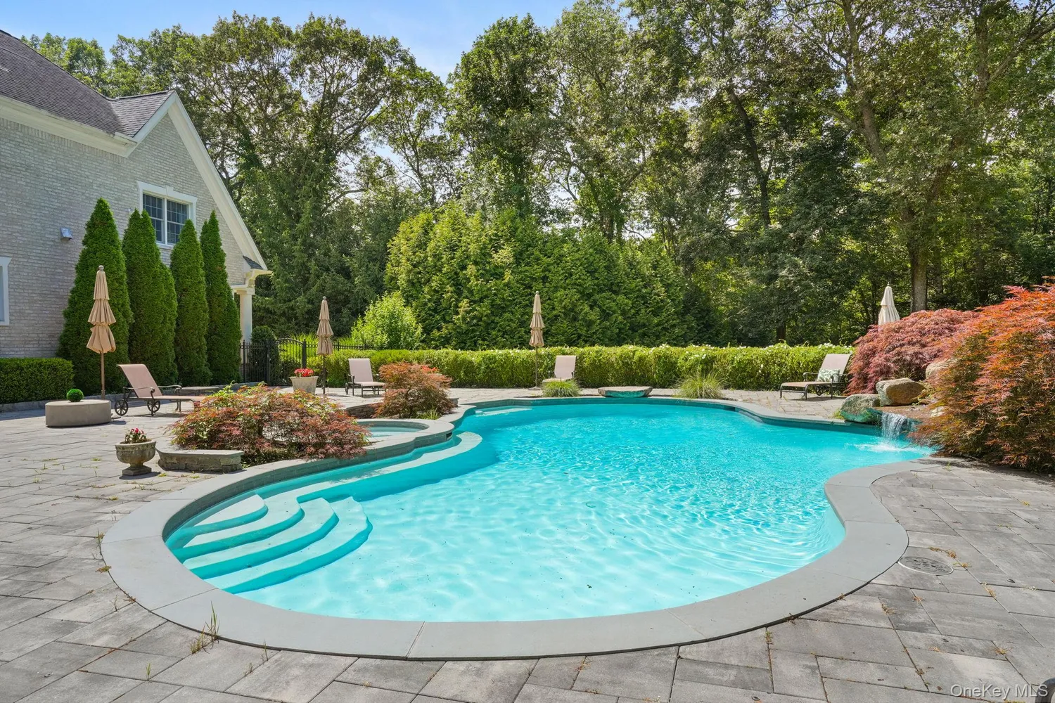 $2,495,000 | 4 Hageman Court, Katonah, NY 10536