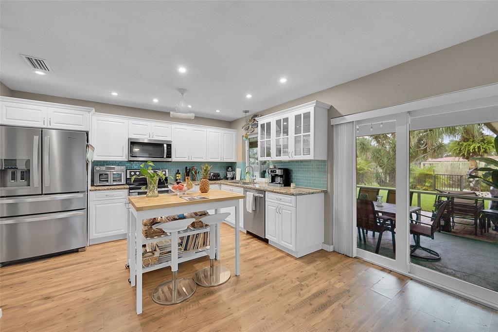 7140 Northwest 10th Court Plantation, FL 33313 - Photo 13 of 43