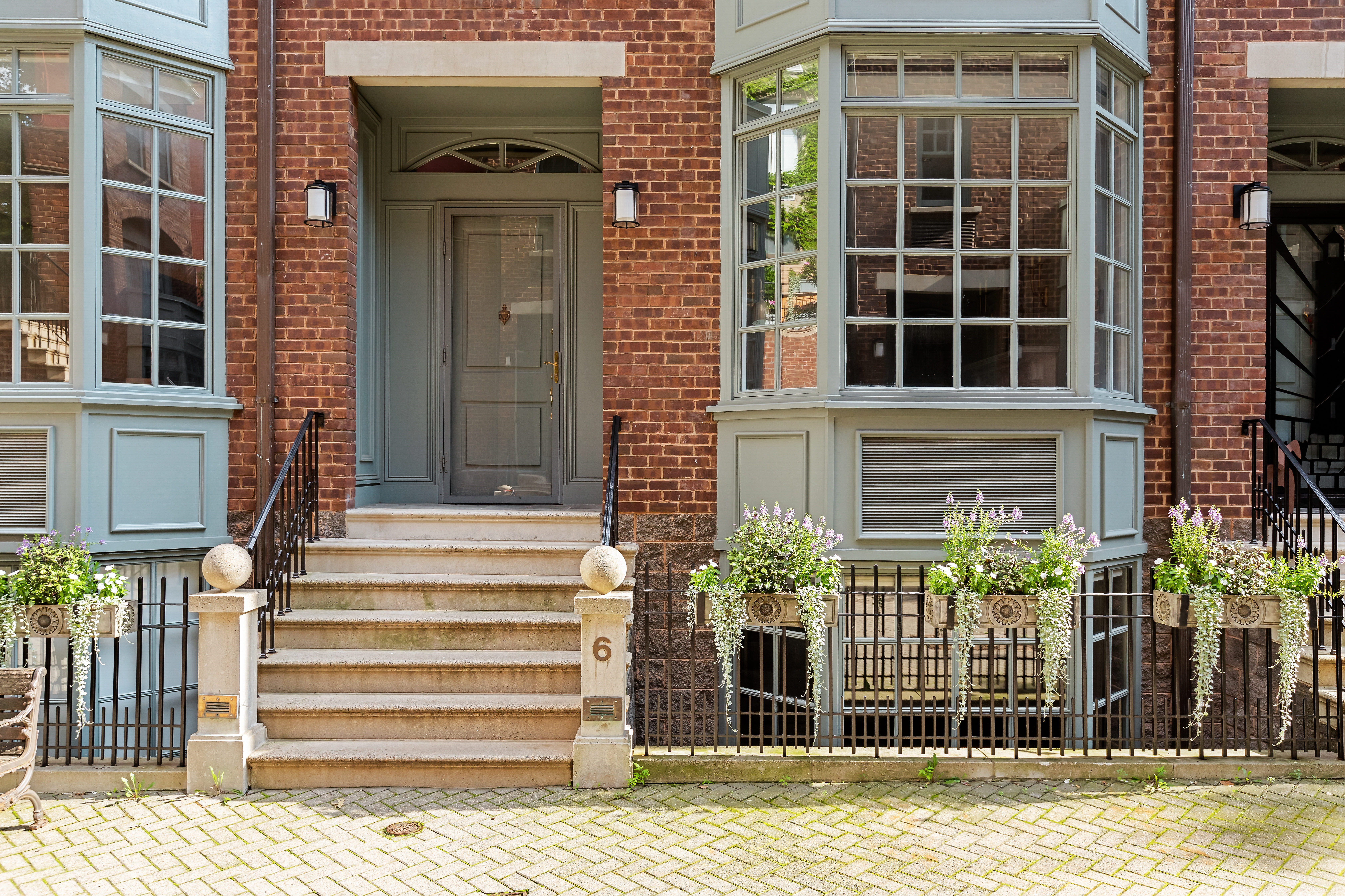 6 Greenwich Mews, Unit Undisclosed Manhattan, NY 10014 - Photo 3 of 23