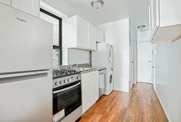 $3,450 | 359 West 45th Street, Unit 3FN | Hell's Kitchen