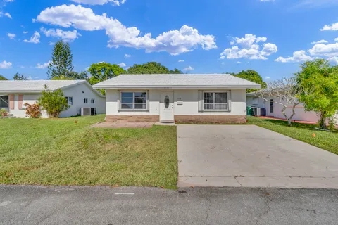 $325,999 | 7115 Northwest 73rd Street, Tamarac, FL 33321