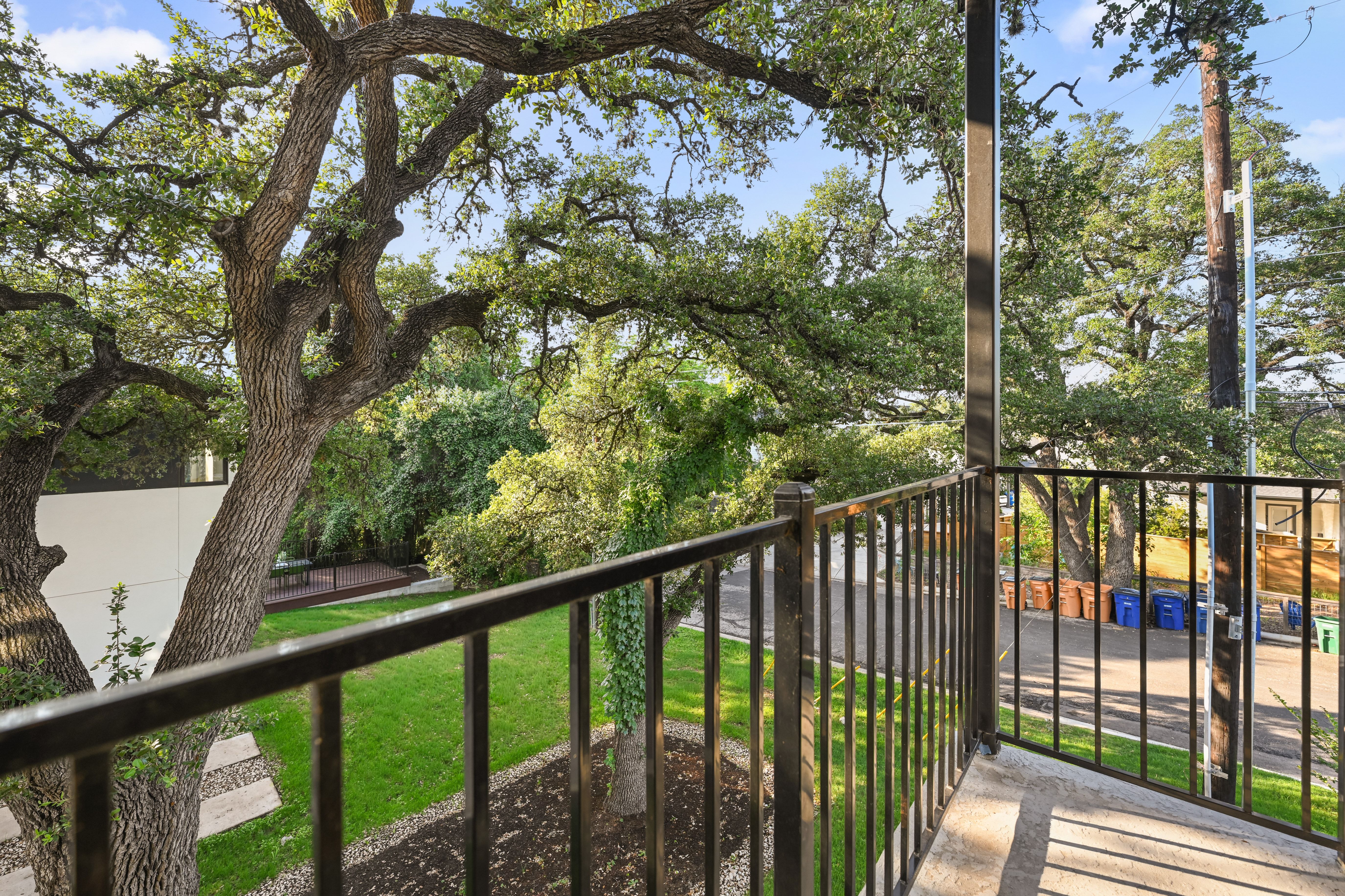 219 Lessin Lane, Unit 15 Austin, TX 78704 - Photo 48 of 53 Gallery Image 48