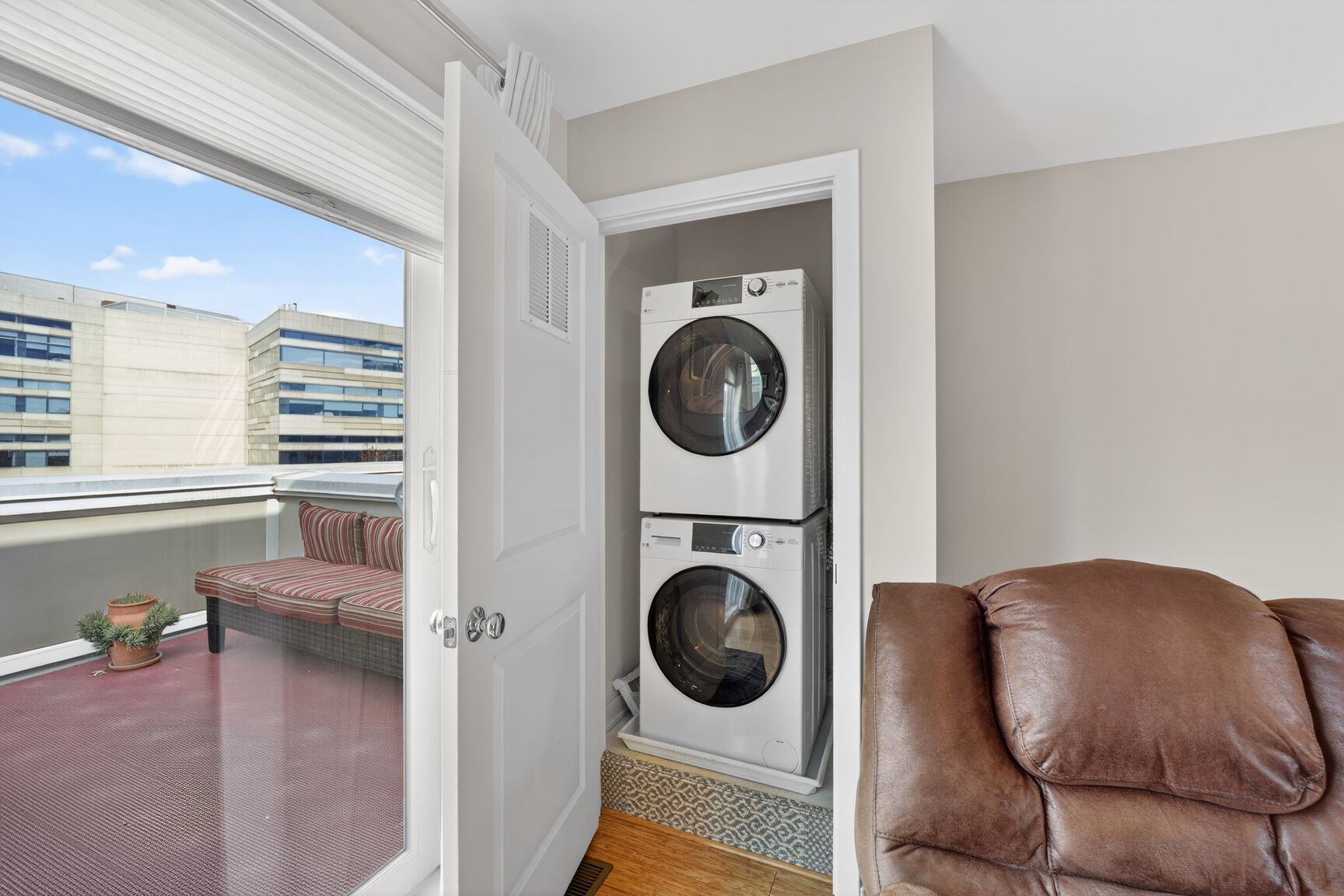 814 3rd Street Southeast Washington, DC 20003 - Photo 25 of 47