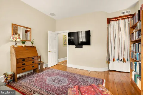$1,850,000 | 2021 N Street Northwest, Washington, DC 20036