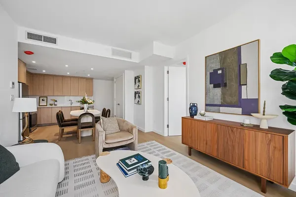 $7,000 | 645 Park Place, Unit 6G | Crown Heights