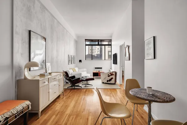 $6,250 | 23 East 10th Street, Unit PHD | Greenwich Village