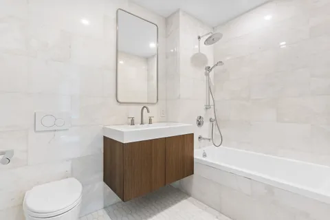 $3,450,000 | 126 East 86th Street, Unit 5B | Upper East Side