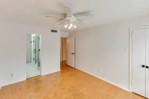 $195,000 | 15221 Berry Trail, Unit 304, Dallas, TX 75248