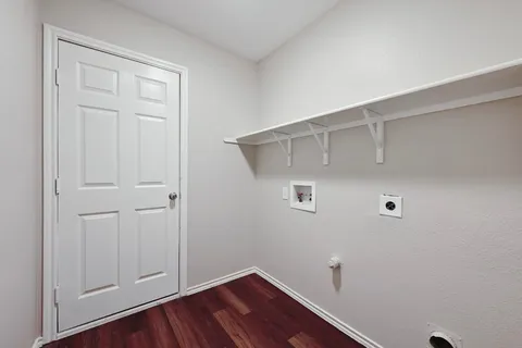 $270,000 | 250 Western Drive, Kyle, TX 78640