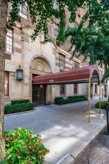 $2,950,000 | 115 East 67th Street, Unit 3C | Lenox Hill