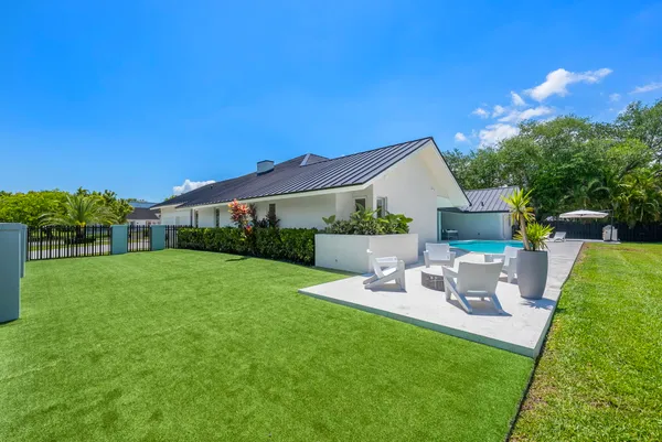 $2,925,000 | 9201 Southwest 102nd Street, Miami, FL 33176