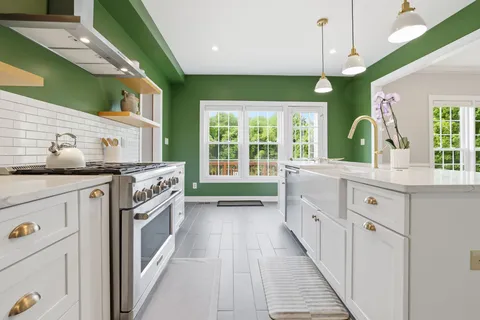 $1,325,000 | 14200 White Water Way, Darnestown, MD 20878