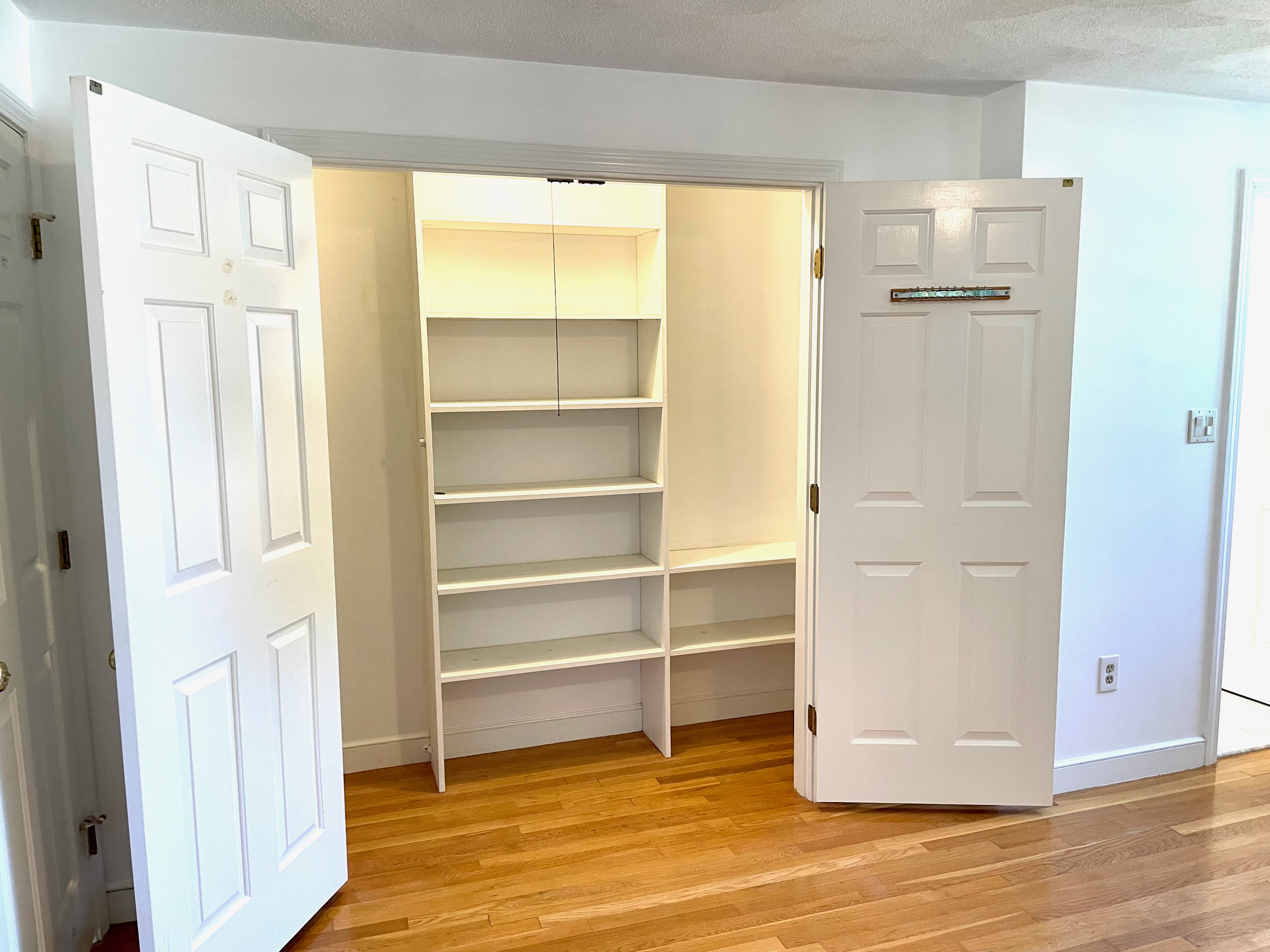 25 Twitchell Street Wellesley, MA 02482 - Photo 13 of 28