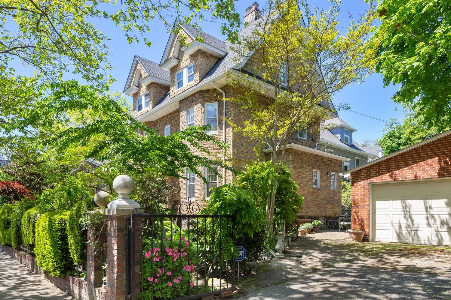$2,195,000 | 685 East 22nd Street | South Midwood