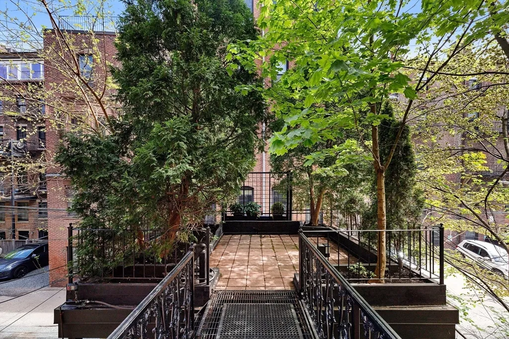 $2,650,000 | 22 Worcester Square, Unit 1, Boston, MA 02118