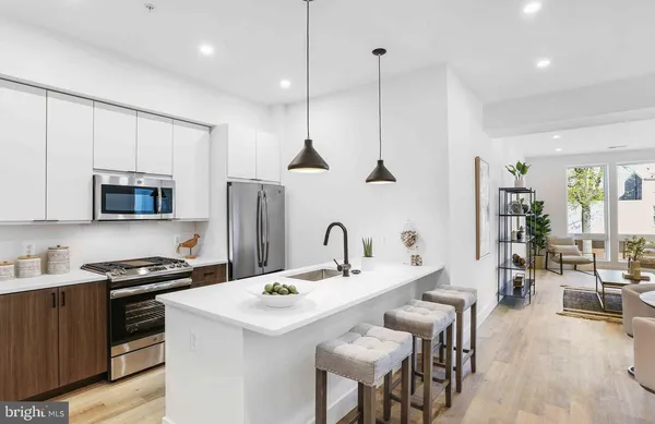 $3,250 | 5230 Georgia Avenue Northwest, Unit 406, Washington, DC 20011