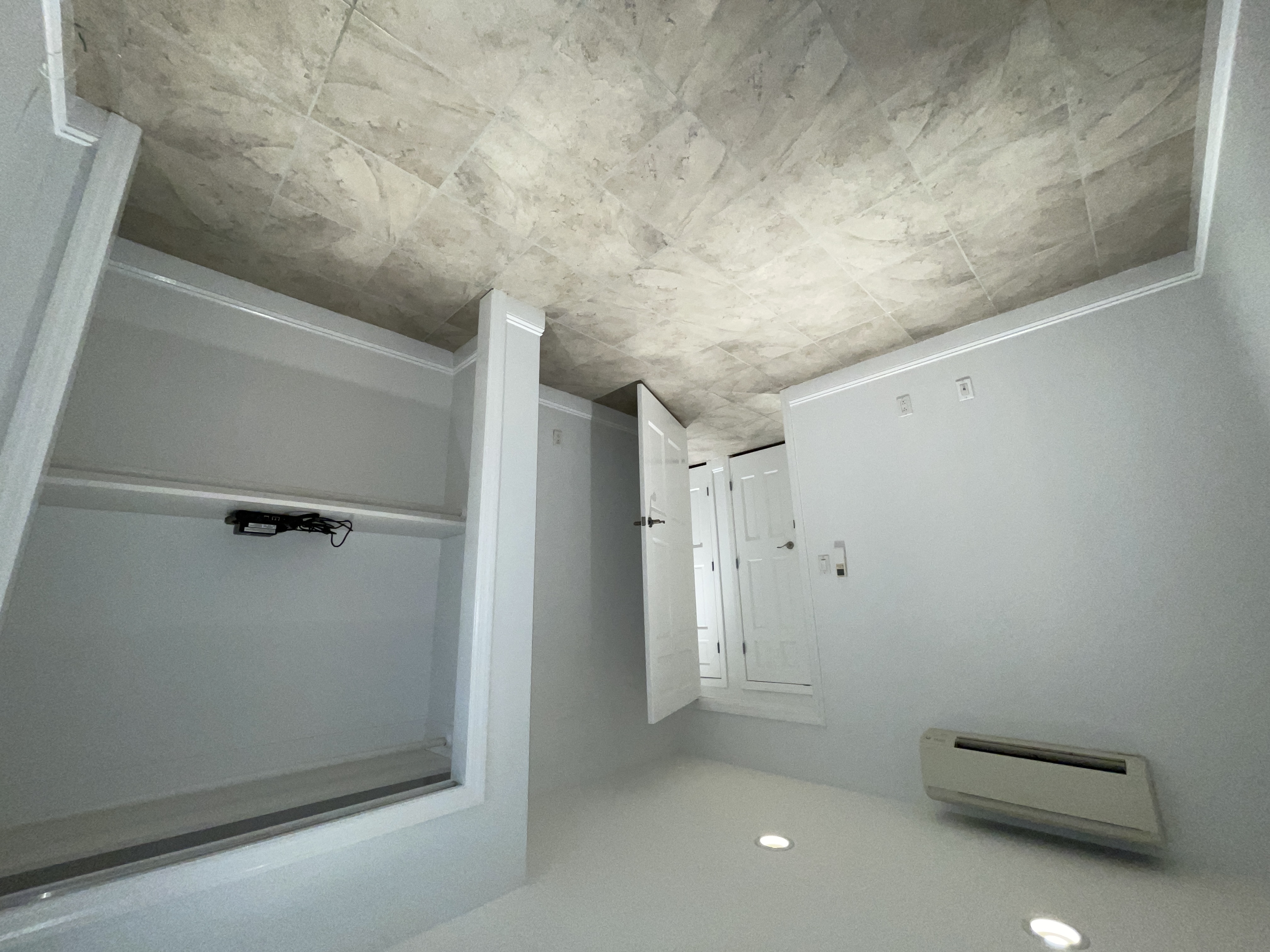 19-14 Astoria Park South, Unit 1B Queens, NY 11102 - Photo 7 of 11 a view of an empty room