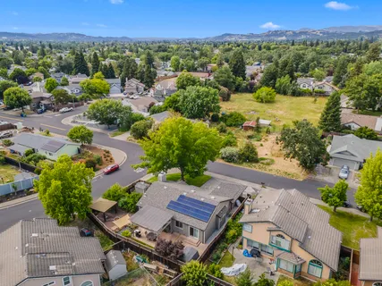 $775,000 | 356 Wilson Lane, Windsor, CA 95492